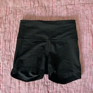 Lululemon Biker shorts 4in